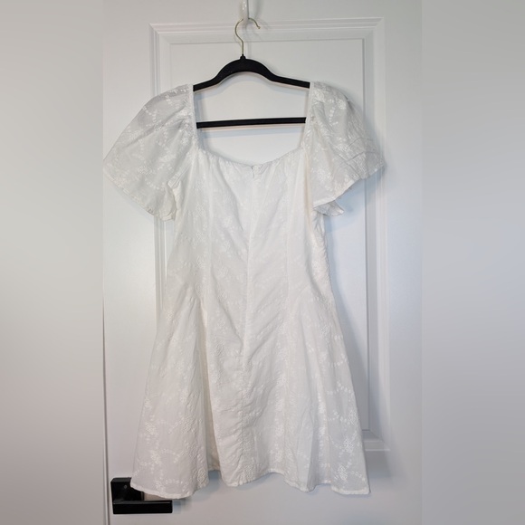 Billy J Women’s Leighton Dress White NWT Size 8AU/4US - Picture 3 of 9